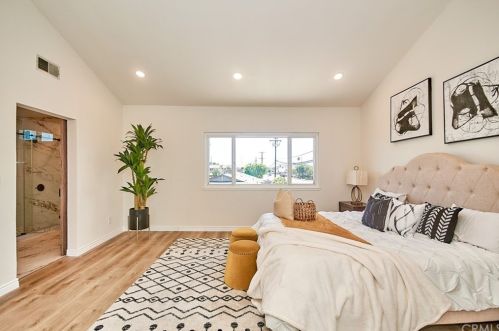 17522 Medford Ave, Tustin CA  92780-1922 exterior