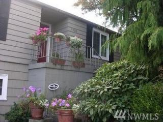 1703 91 St, Seattle WA  98115-3251 exterior