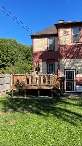 305 Wilcox, Joliet IL 60435-6971 exterior