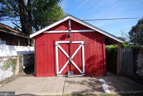 1418 Genesee St, Trenton NJ 08611-1910 exterior