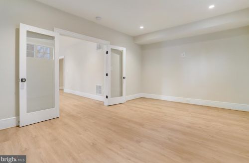 4700 25th St, Arlington VA  22207-3519 exterior