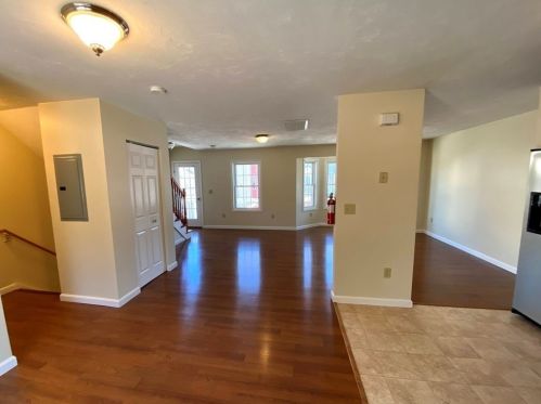 10 Beverly Cv, Worcester MA  01604-2677 exterior