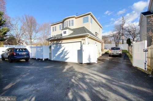 405 Great Falls Rd, Rockville MD  20850-2883 exterior