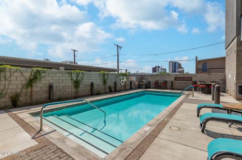 1130 2nd St, Phoenix AZ  85004-1806 exterior