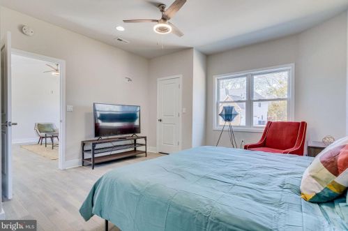 3445 Little Hunting Crk Dr, Alexandria VA 22309-1923 exterior