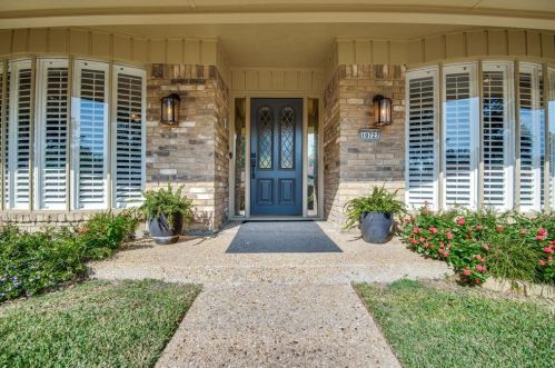 10727 Cox Ln, Dallas, TX 75229-5214