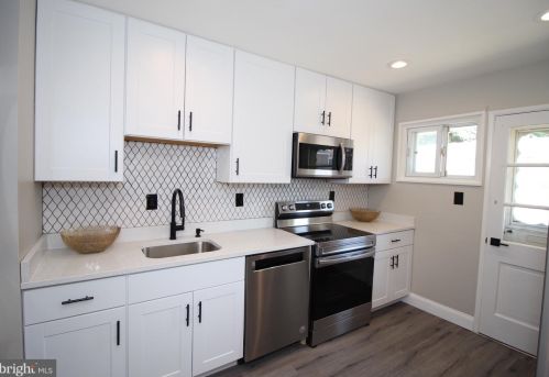 6302 Everglades Dr, Alexandria VA  22312-1112 exterior