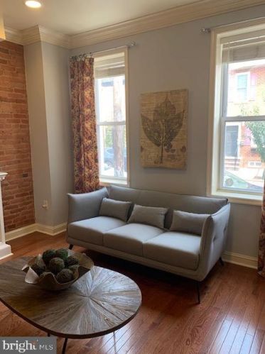 2018 Carpenter St, Philadelphia PA  19146-2617 exterior