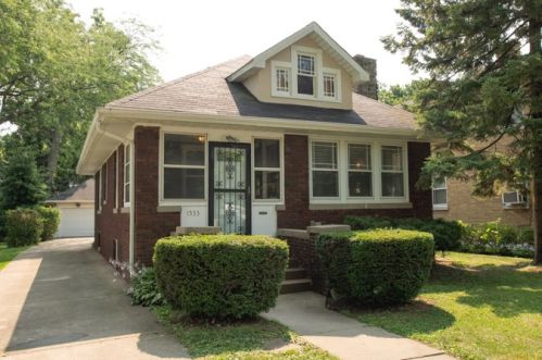 1533 North Ave, Waukegan, IL 60085-1956