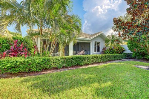 1553 Amherst Dr, Fort Pierce, FL 34986-2413