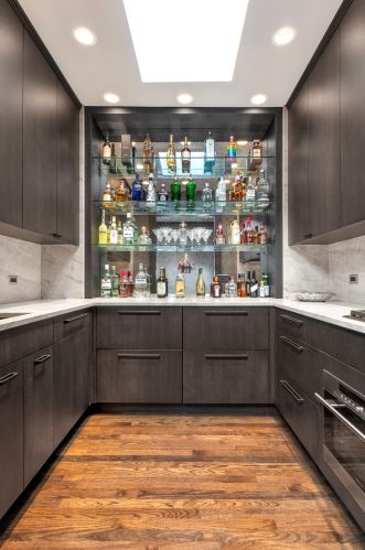 1521 State Pkwy, Chicago IL 60610-1613 exterior