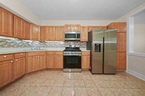 2943 Fairfield Ave, Chicago IL 60625-2719 exterior