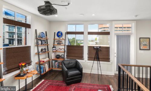 1127 Royal St, Alexandria VA  22314-1406 exterior