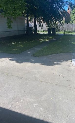 157 146 St, Chicago IL 60827-2715 exterior