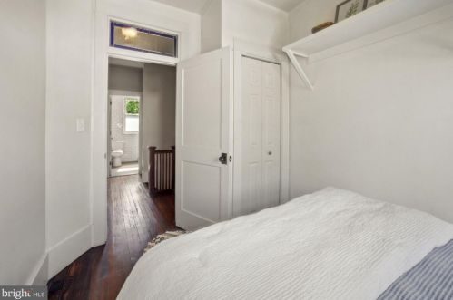 1933 Smt Pl, Washington DC 20002-1353 exterior