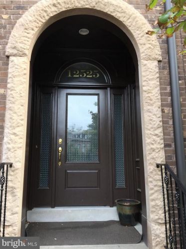 12525 Linda View Ln, Rockville MD  20854-2992 exterior