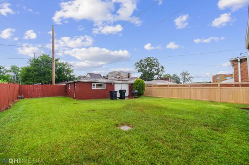 8812 Dauphin Ave, Chicago, IL 60619-6920