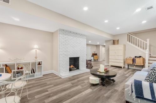 120 Finchley Ct, Atlanta GA  30328-2034 exterior