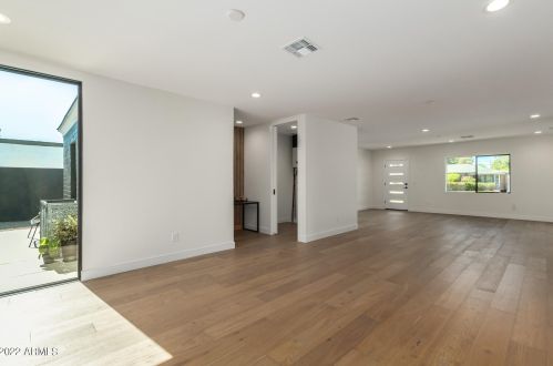 1253 Cambridge Ave, Phoenix AZ  85006-1102 exterior