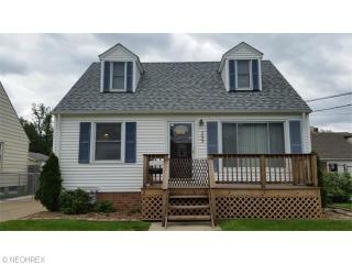 3023 Liggett Dr, Cleveland, OH 44134-2609