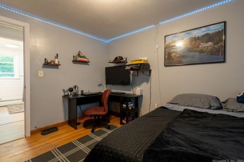 9 Pne Dr, Windsor CT 06095-3531 exterior