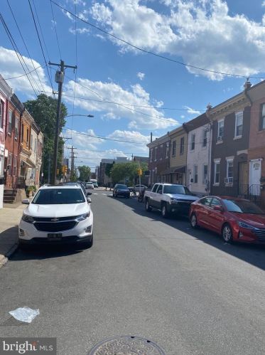 2025 5th St, Philadelphia, PA 19148-2547