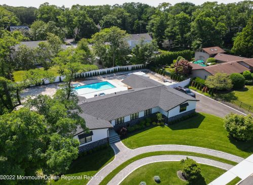 3 Arlene Dr, West Long Branch NJ 07764-1153 exterior