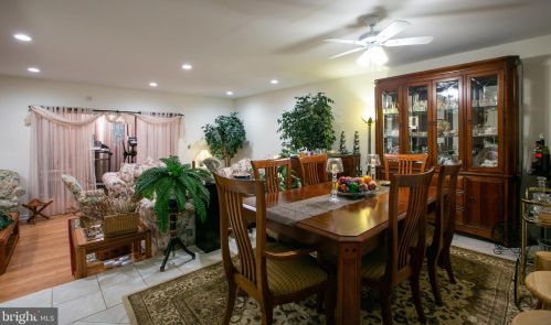 13 Drewes Ct, Trenton NJ  08648-2633 exterior