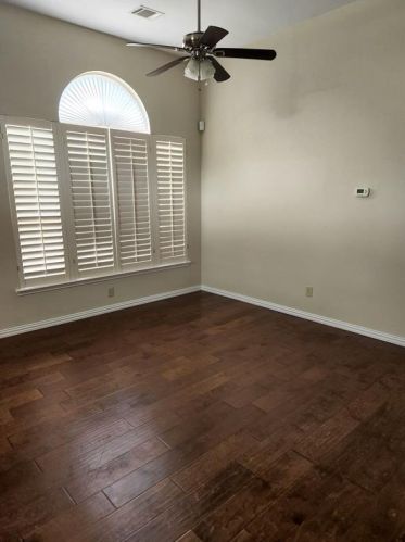 305 Pecos Trl, Irving TX  75063-4542 exterior