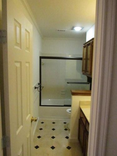 3223 Bryan St, Dallas TX  75204-6107 exterior