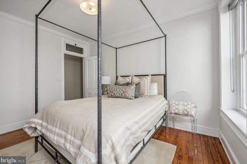 932 O St, Washington DC  20001-4265 exterior