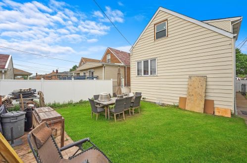 5616 Kolin Ave, Chicago IL 60629-4838 exterior