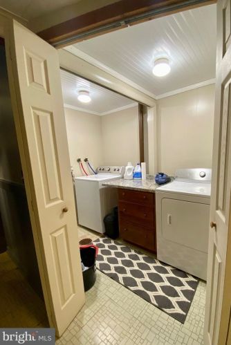 207 Filbert St, Hanover PA 17331-2343 exterior