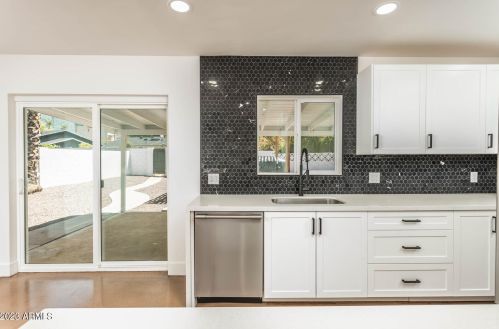 4721 24 St, Phoenix AZ 85016-4824 exterior