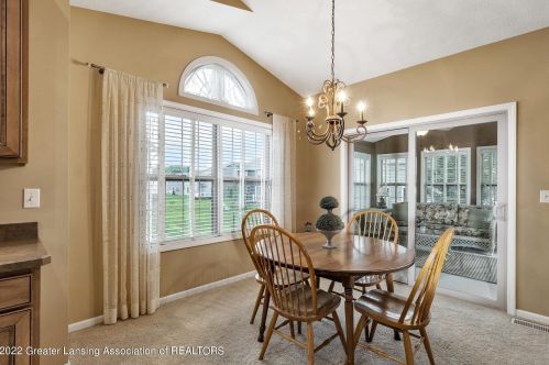 4106 Presidents Way, Dewitt MI 48820-7883 exterior