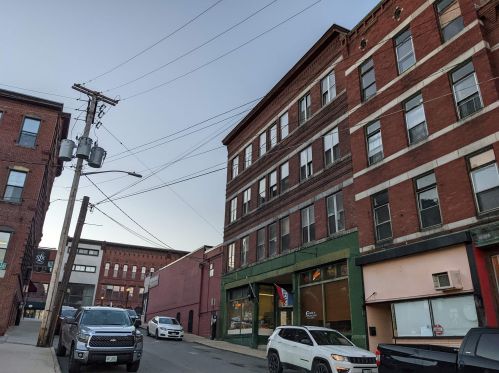 5 Depot St, Concord, NH 03301-4938