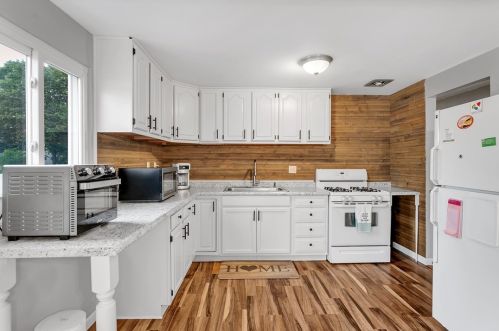 4828 Havana Dr, Pittsburgh PA 15239-2420 exterior