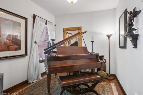 1823 22 Pl, Chicago IL 60608-4004 exterior