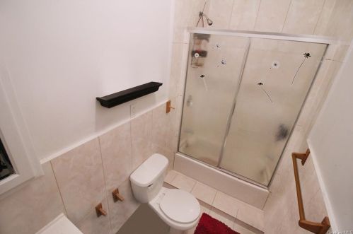 2029 Daly Ave, Bronx NY 10460-2834 exterior