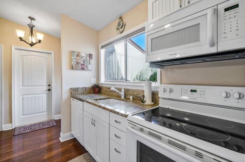 10 Brompton Ln, Boynton Beach FL 33426-7725 exterior