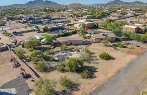 39029 11 Ave, Phoenix AZ 85021-5626 exterior