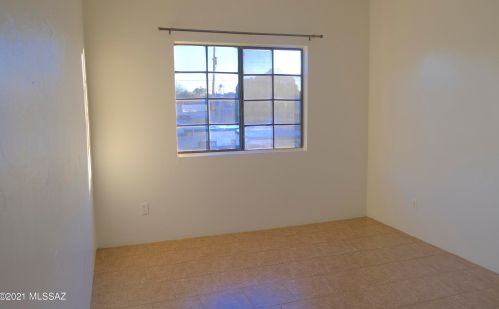 1515 Bryant Ave, Tucson AZ 85706-2917 exterior