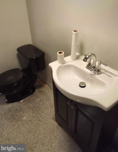 5917 21 St, Philadelphia PA 19138-2921 exterior