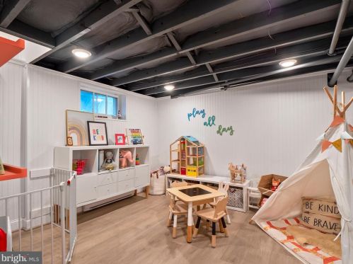 8816 Glenville Rd, Silver Spring MD 20901-3638 exterior