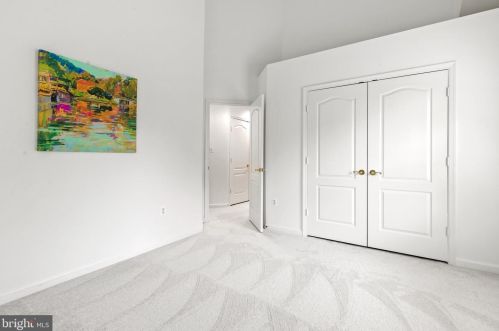 252 Murtha St, Alexandria VA 22304-8613 exterior