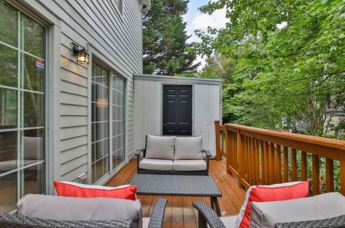 3406 Bayshore Dr, Atlanta GA 30340-4277 exterior