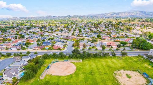 1871 Bryan Ave, Tustin CA 92780-4703 exterior