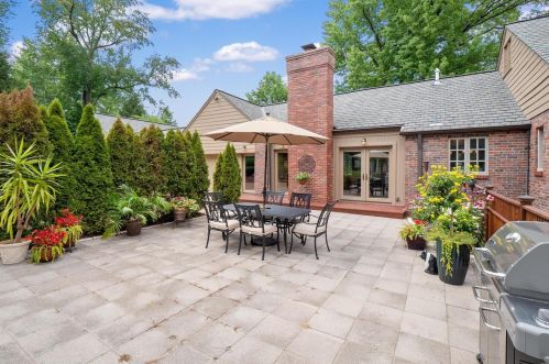 1 Spoede Ln, Saint Louis MO 63141-7763 exterior