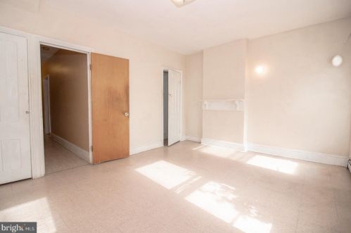 188 Hanover St, Trenton NJ 08608-1704 exterior