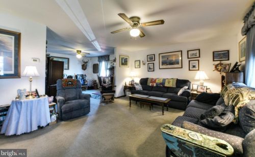 13 Atlantic Dr, Lewes DE 19958-1765 exterior